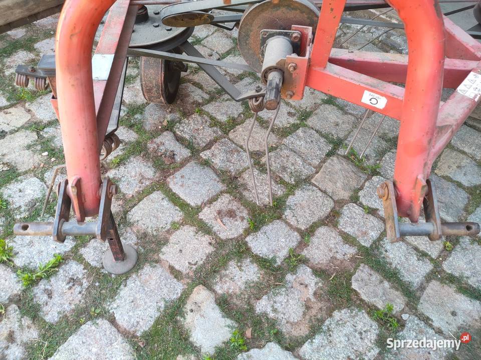 Przetrząsarka karuzela dwugwiazdowa Zgrabiarki i przetrząsacze śląskie Toszek