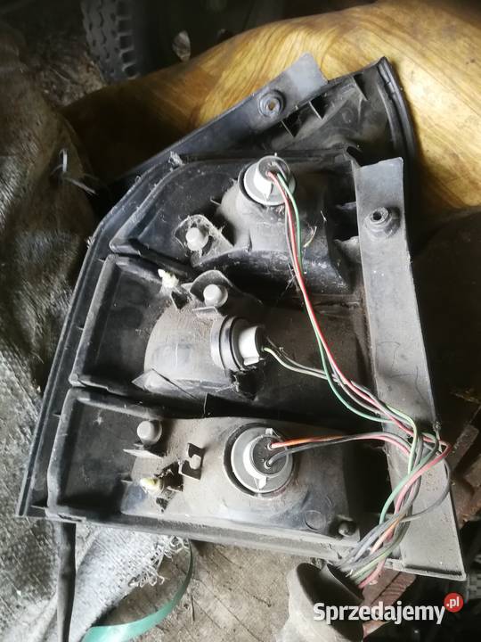 Lampa Tylna prawa i lewa Mazda 323P BA 1999r podlaskie Białystok