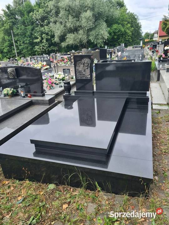 Odstąpie rodzinny grobowiec 6 miejsc miejsca na
