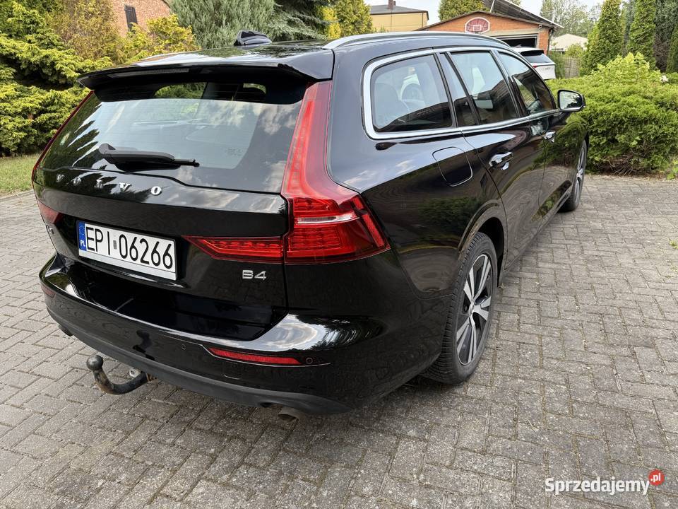 Volvo v60 B4 mild hybrid skóry stan Baby sprzedam