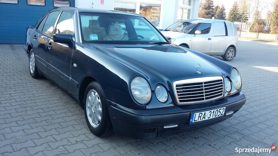 Mercedes W210 Okular Rok produkcji 1996