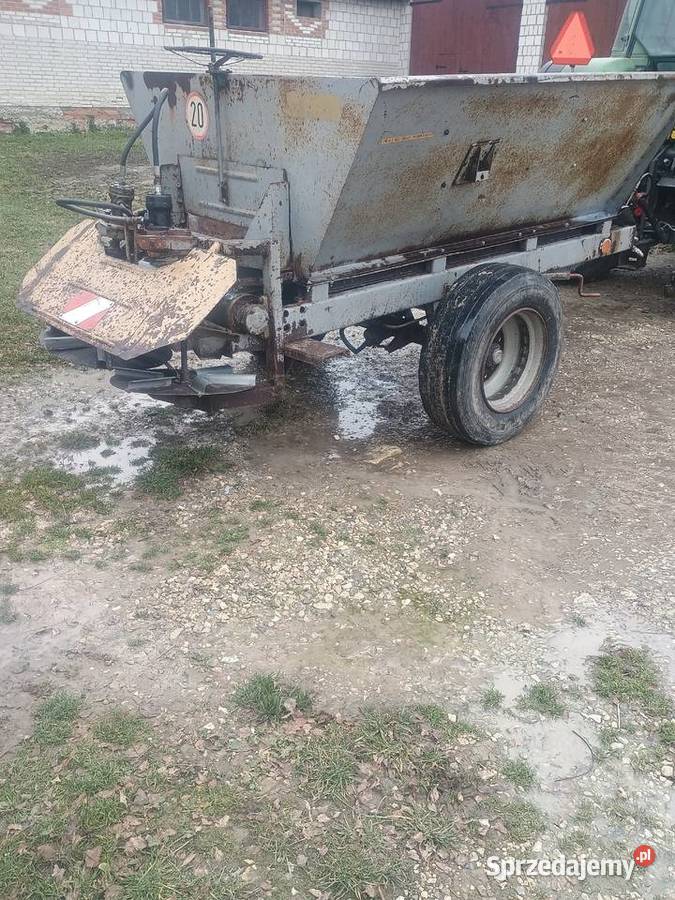 Rozsiewacz RCW 3 do wapna nieuszkodzony Nawożenie