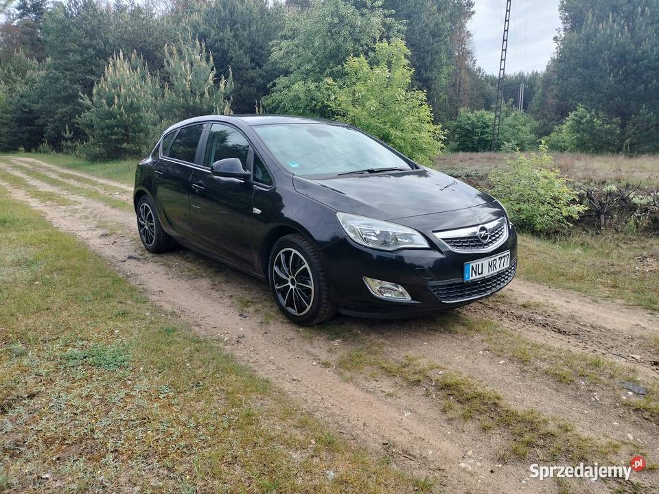 Opel Astra J 14T Benzyna Klima Tempomat 5 Drzwi Hatchback Kłobuck