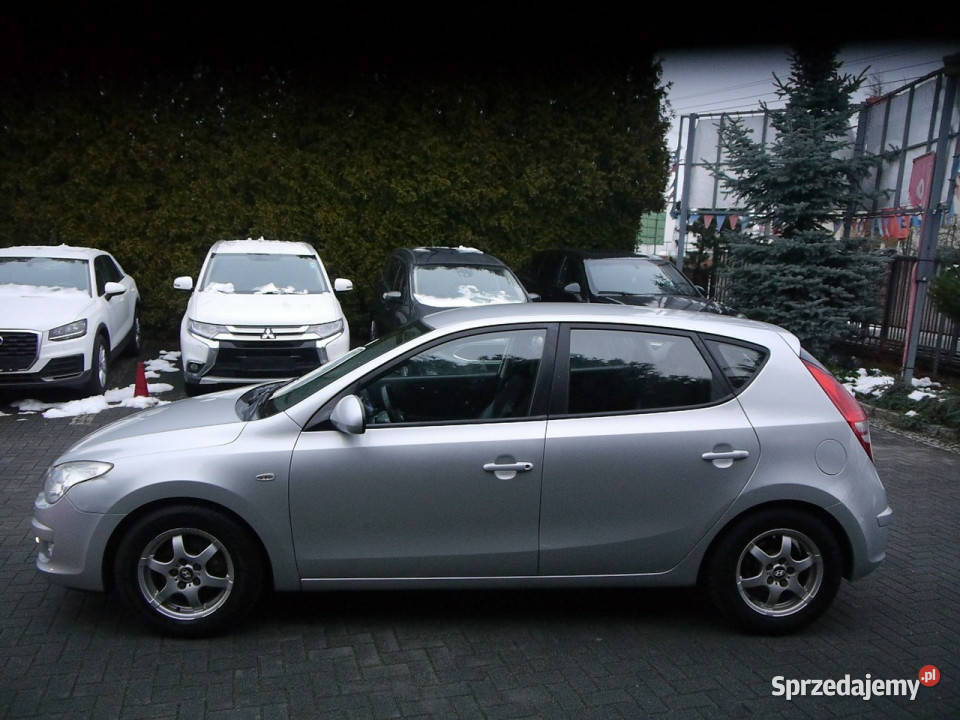 Hyundai i30 16d bez rdzy i korozji Stan b elektryczne lusterka śląskie Częstochowa