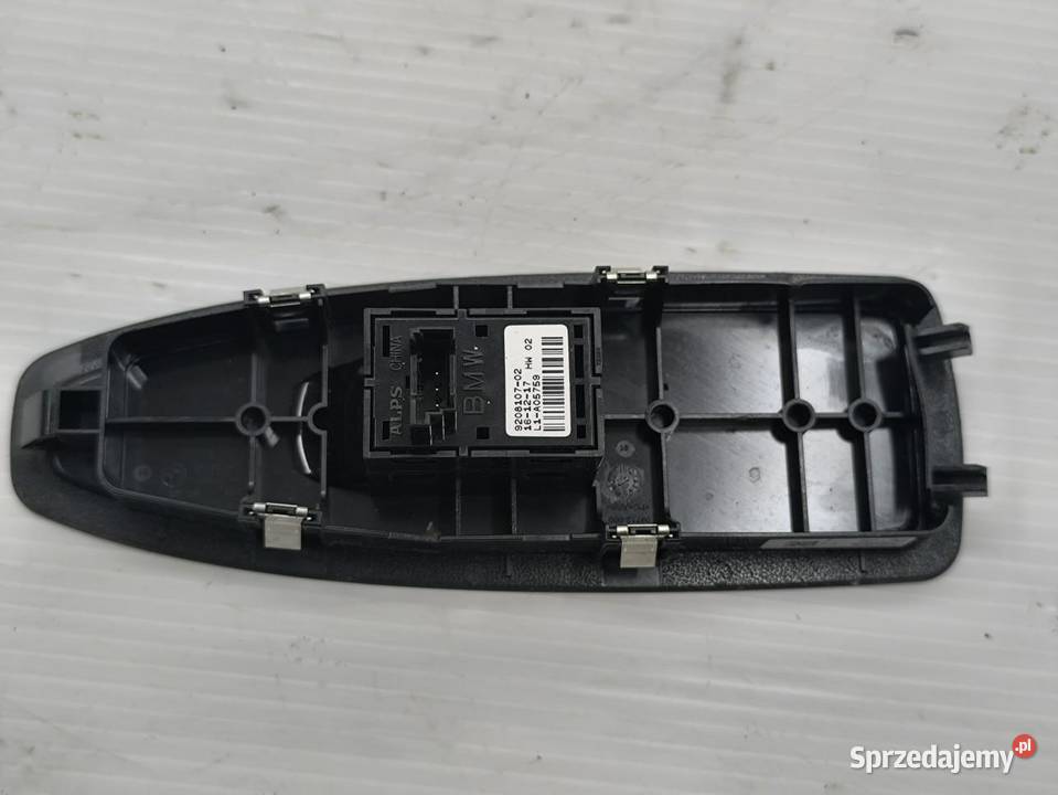 PANEL PRZEŁĄCZNIK SZYB PRAWY PRZÓD BMW F31 LIFT osobowe wielkopolskie