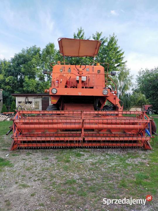 Kombajn Bizon zo56 w oryginale ze ścnaczem słomy Dębowiec Wielki