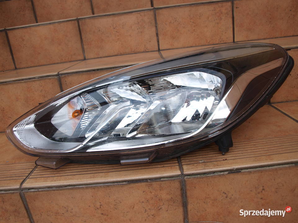 Ford Fiesta Mk8 lampa lewa przód zwykła 2017 Kalisz