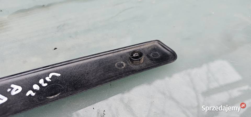 Listwa drzwi dekor prawy przód mercedes w202 Zbąszyń