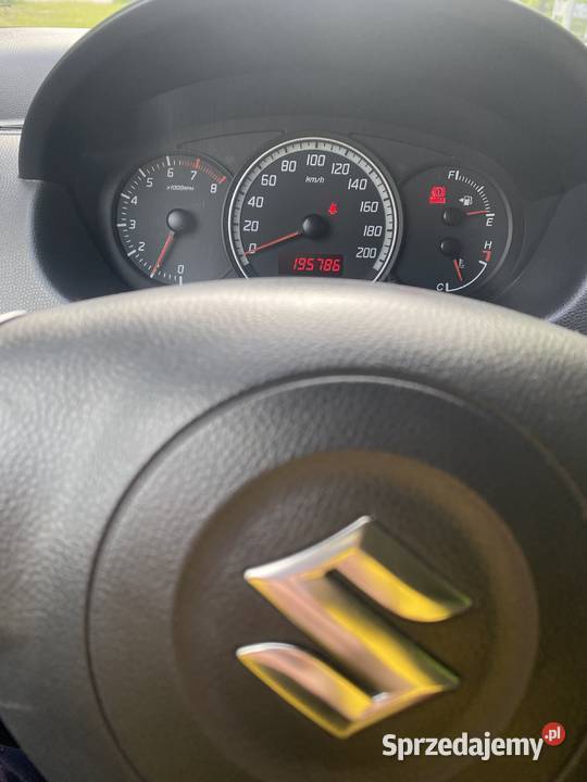 Na sprzedaż Suzuki Swift ekonomiczny i Swift