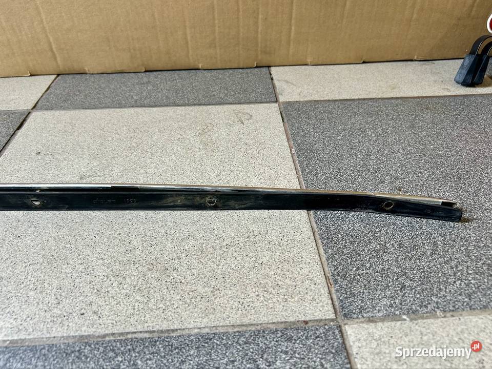 Listwa chrom klapy bagażnika Mercedes W126 Warszawa