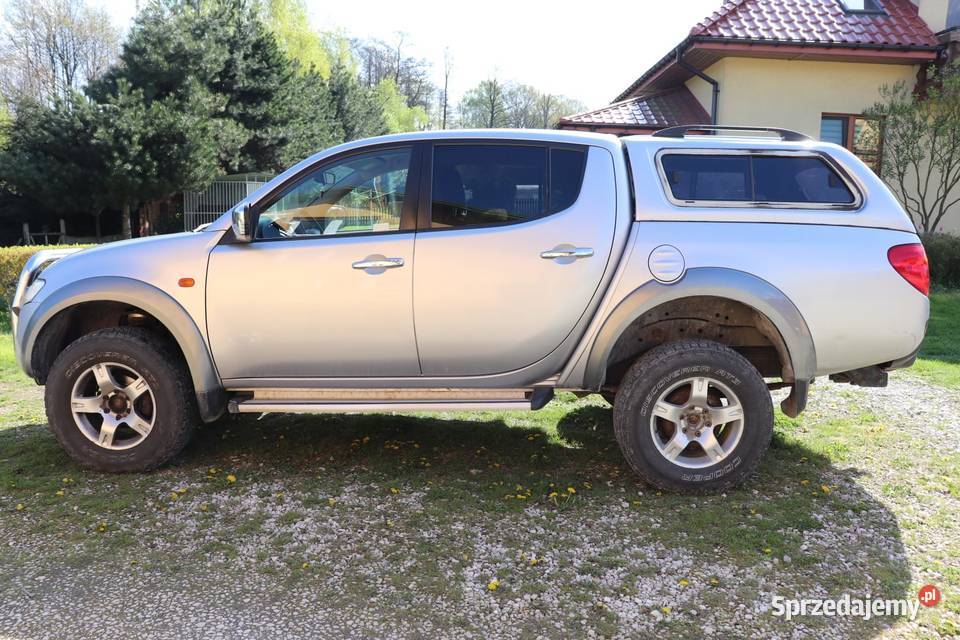 Mitsubishi L200 Triton pickup 4x4 srebrny Tarnów sprzedam