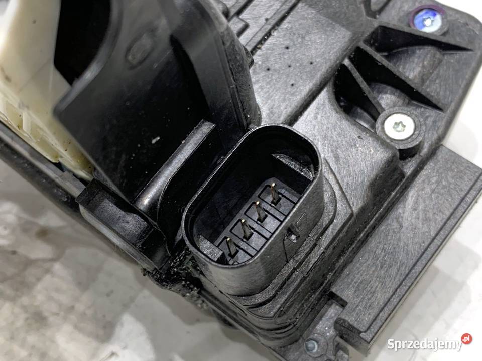 ZAMEK DRZWI PRAWY TYŁ MERCEDES GLE SUV