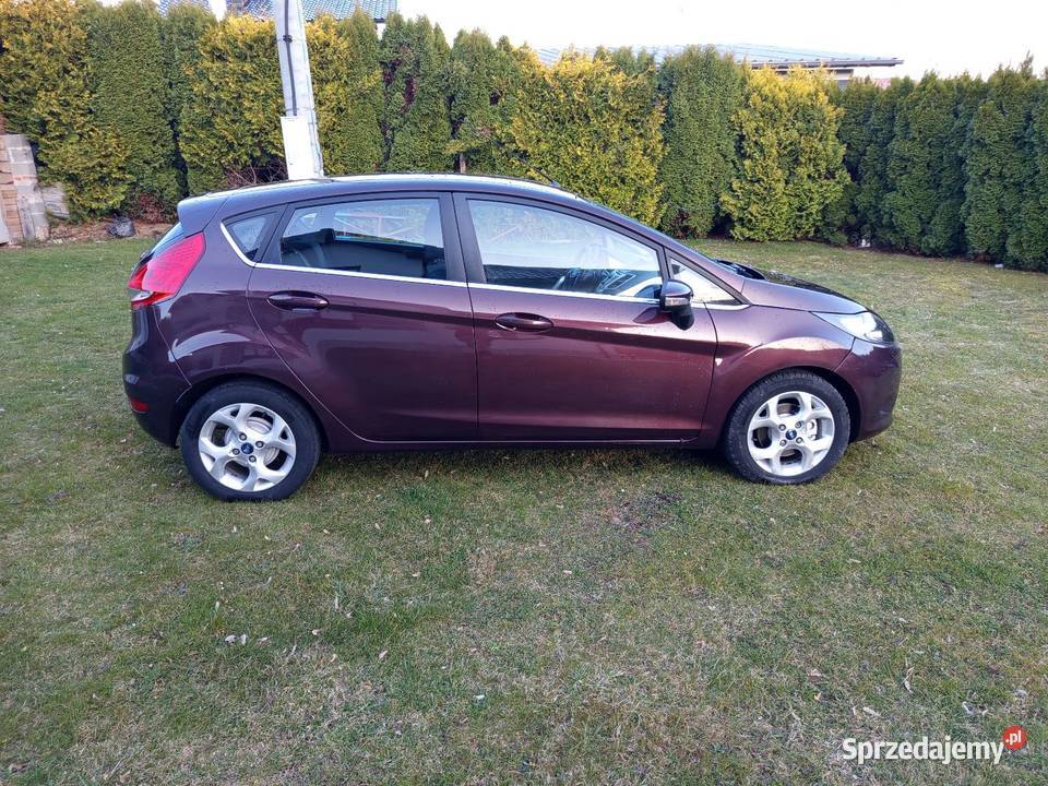 Ford Fiesta Mk7 16 TDCi 95 ładny Fiesta Limanowa