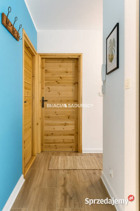 sprzedaży mieszkania 5074 metry 3 pokoje Kraków blok