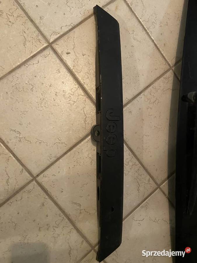 Szyba tył Jeep WK2 2013r blenda atrapa Włocławek