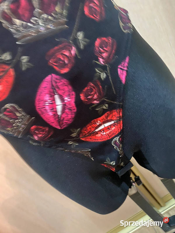 Body damskie w usta korony i róże Inny wzór Warszawa