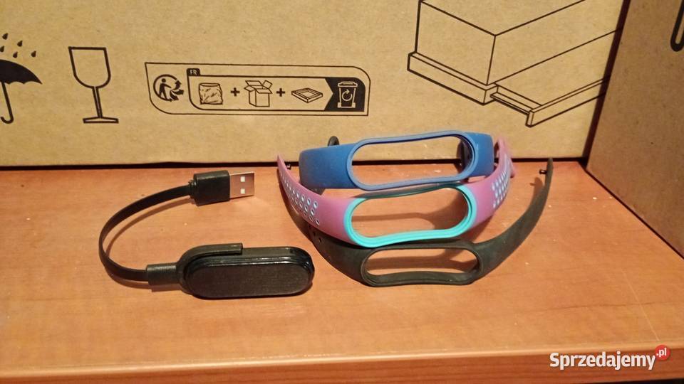 Zegarek elektroniczny z paskami