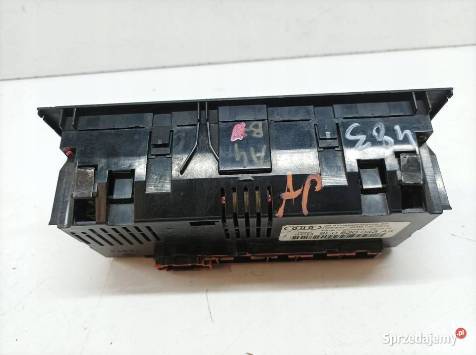 PANEL NAWIEWU ŁADNY 8E0820043AK Audi A4 II osobowe