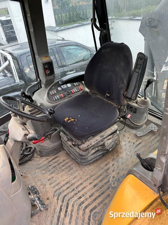 KoparkoŁadowarka VOLVO BL71 z 2006 roku koparka nie Złoczew