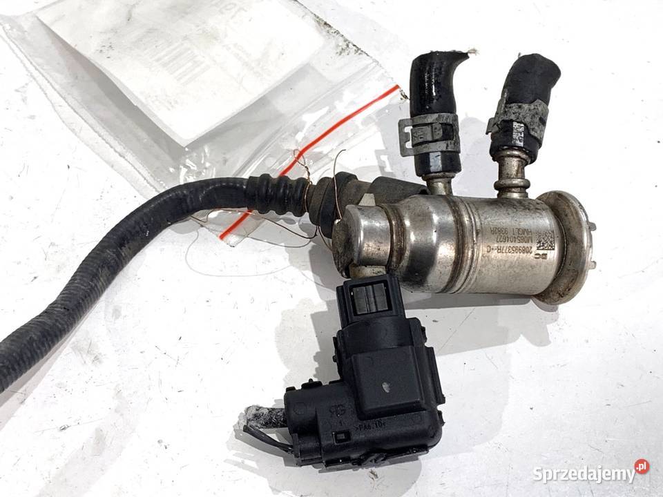 WTRYSKIWACZ SCR DACIA DUSTER 208995377R 15 116 podkarpackie