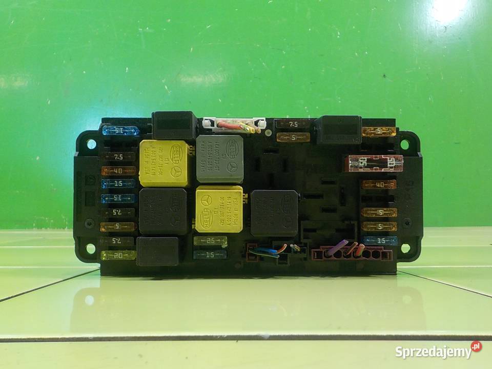 MERCEDES CL203 21 CDI 06r skrzynka bezpiecznikow osobowe Suków