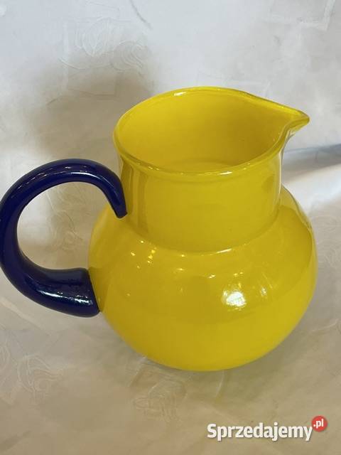 Żółty wazon z polskiego szkła artystycznego małopolskie Kraków