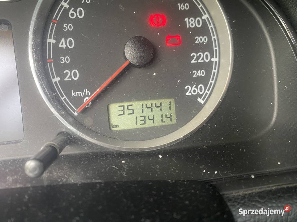 Passat b5 2002r polift 19d 135 6skrzynia kujawsko-pomorskie Kowróz