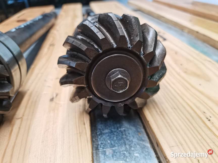 Półoś zwolnicy Kubota M 128 GX Wilkowo sprzedam
