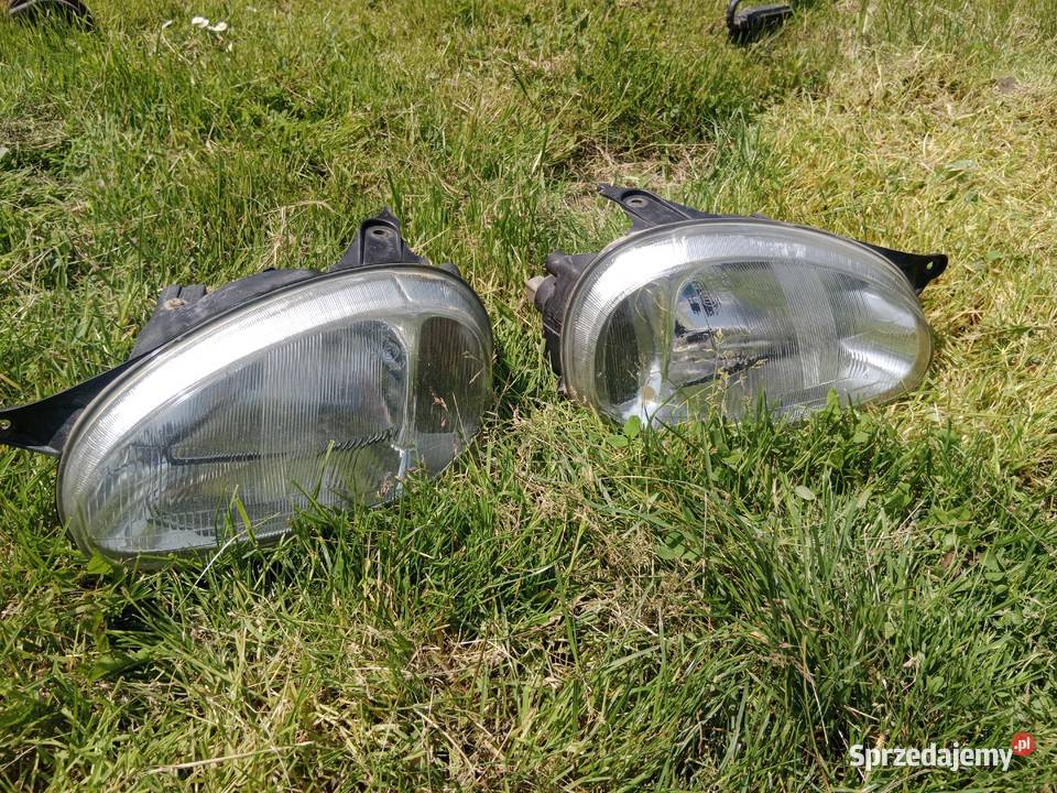Opel corsa B reflektory przednie lampy przód Wiązów
