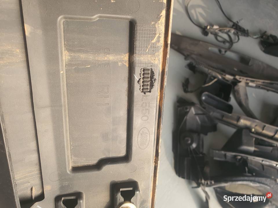 Listwa drzwi prawy tył Land Rover Discovery osobowe Listwy i nakładki Ełk