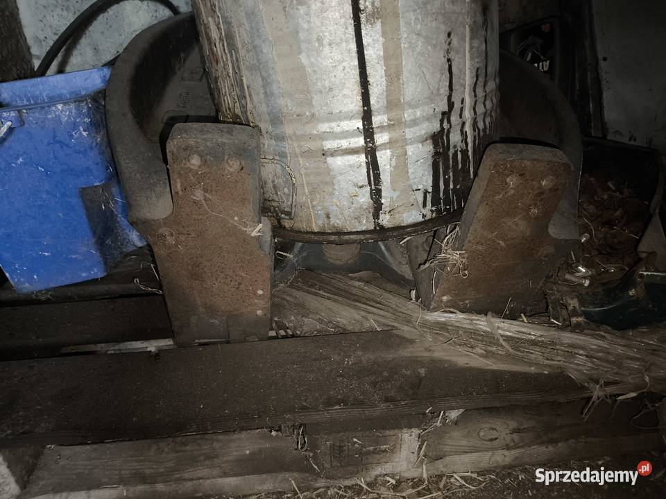 Suport przedniej osi massey Ferguson Łążynek