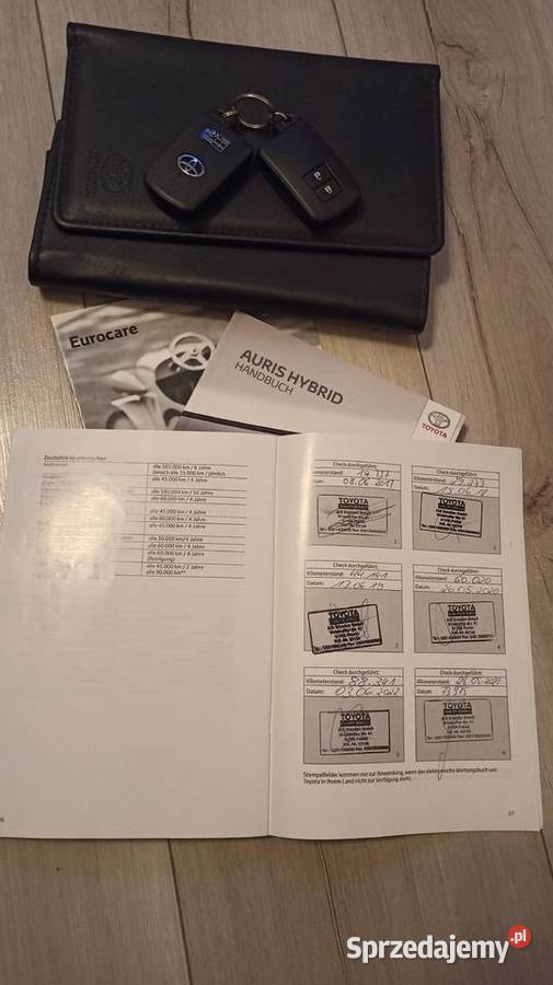Toyota Auris Hybrid Prestige światła LED Tymbark