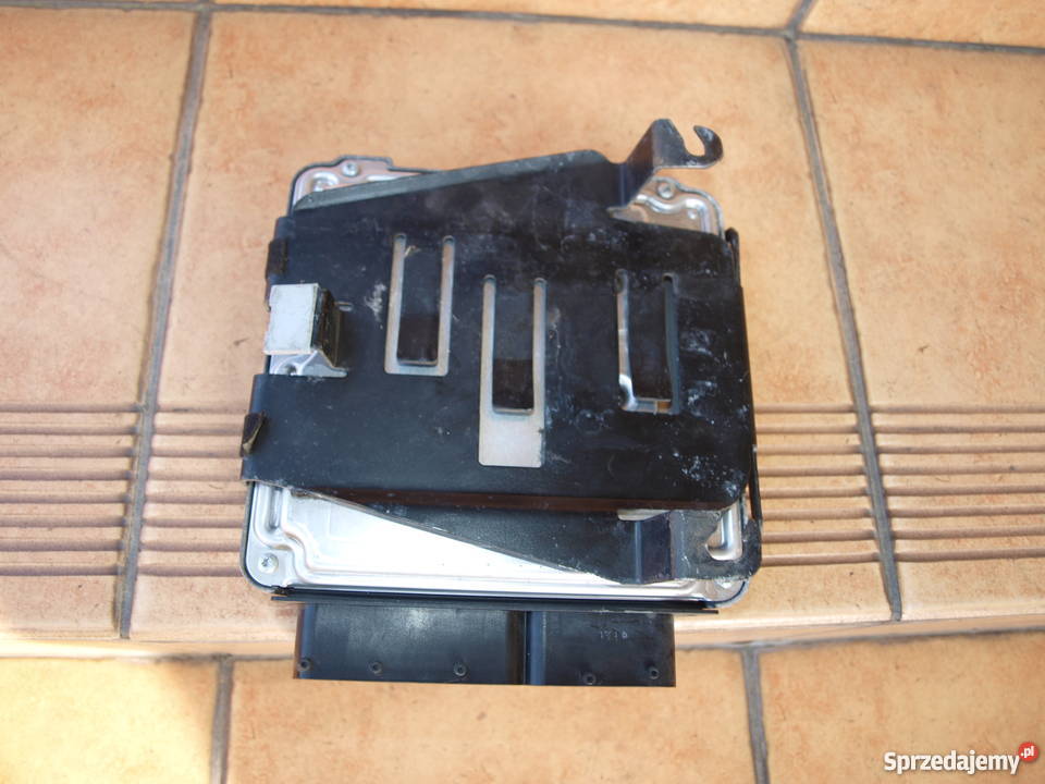 VW Golf 5 Touran 19 TDi komputer silnika 2003 Kalisz