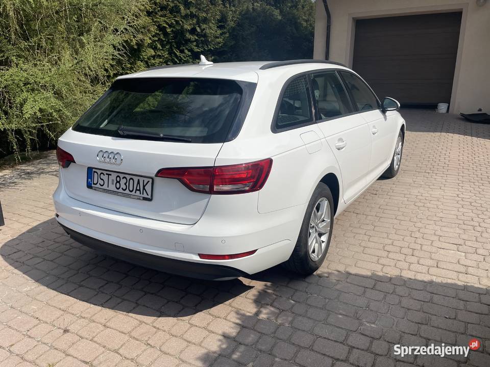 Audi a4 b9 avant super stan gniazdo AUX Strzelin