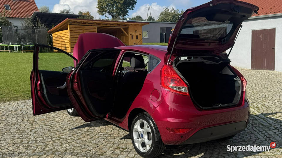 Ford Fiesta 125 Benz 82 z Niemiec TITANIUM Strzegom