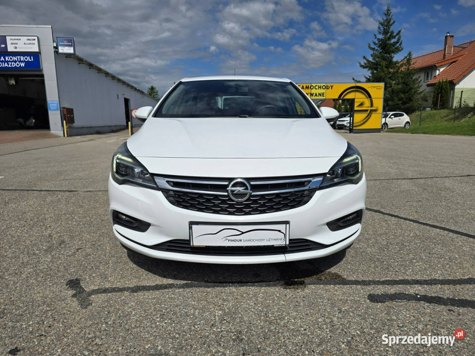Opel Astra K 20152021 światła LED Giżycko