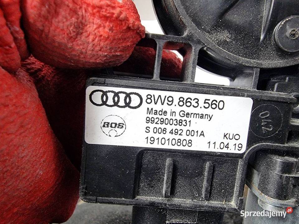 SILNICZEK HAKA AUDI A4 B9 8W9863560