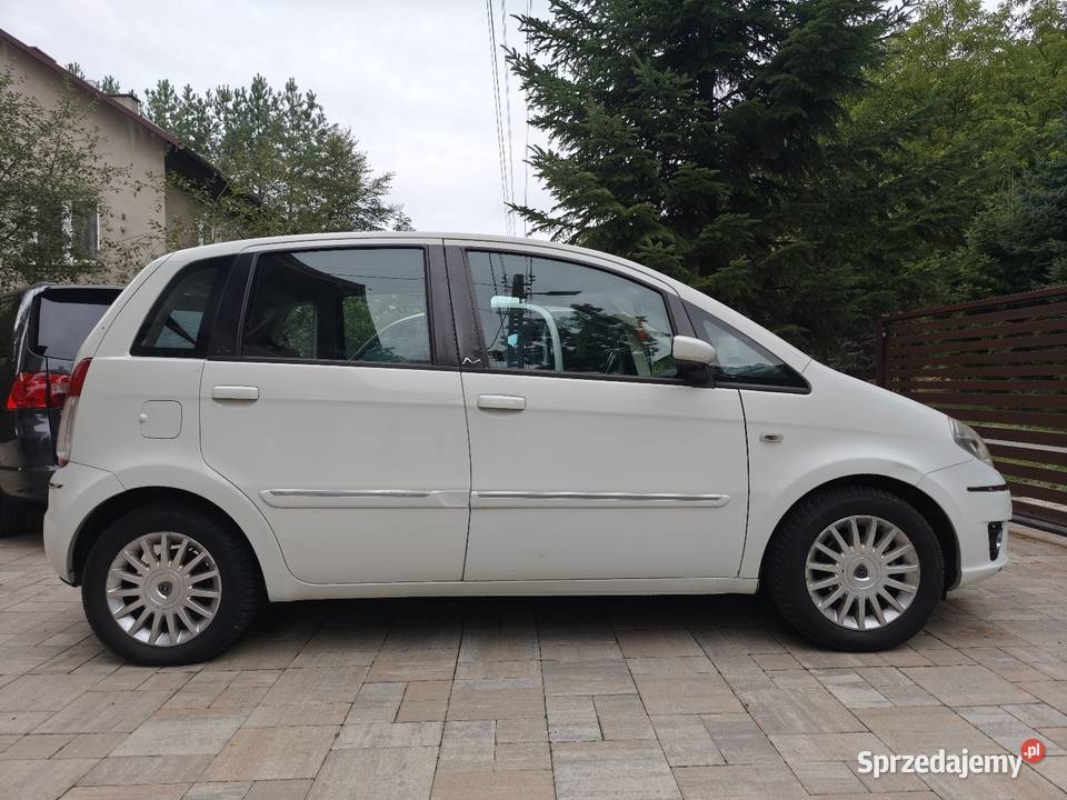 Lancia Musa Fiat Idea 14 16V 95 Rok produkcji 2009 Głowienka