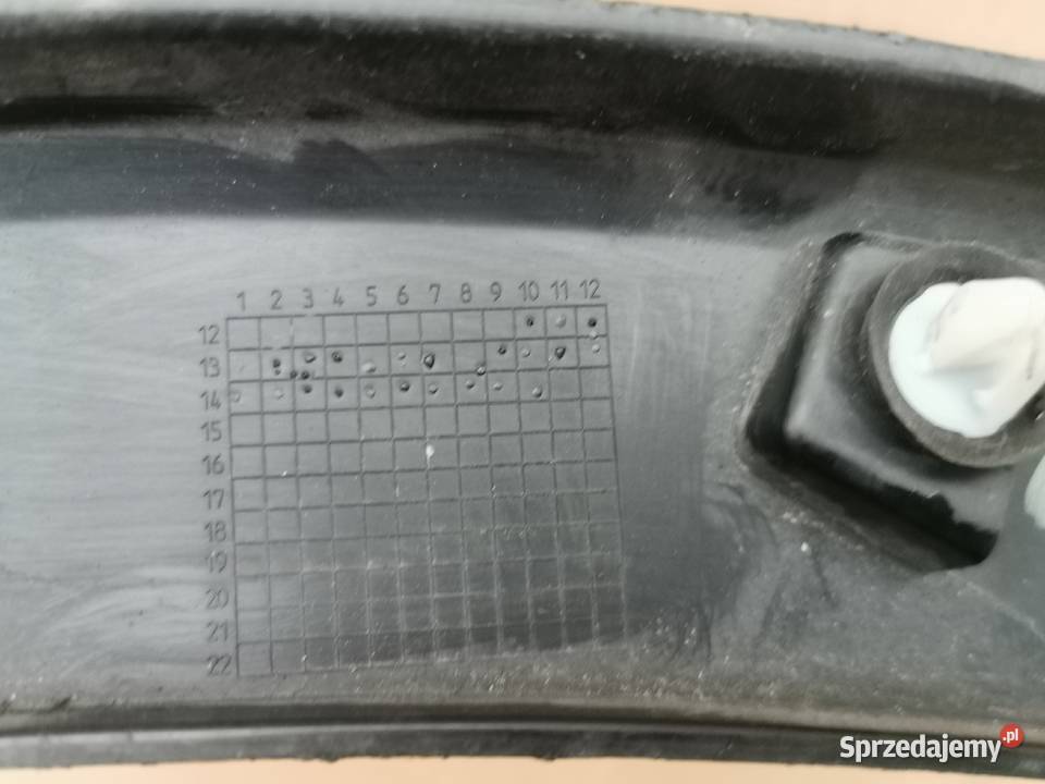 Listwa błotnika tył prawa rh Renault Captur 1 I osobowe wielkopolskie Sieraków