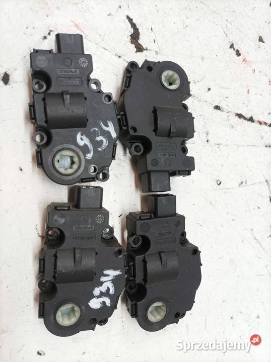 SILNICZEK NAGRZEWNICY KPL 4 EFB332 CZ1139300711 Silniki