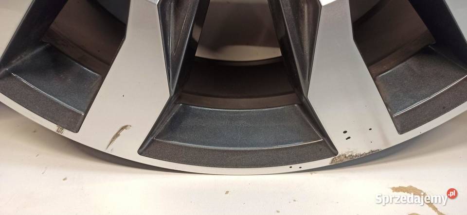 VOLKSWAGEN TIGUAN II FELGI 20 5NA601025G koła sprzedam