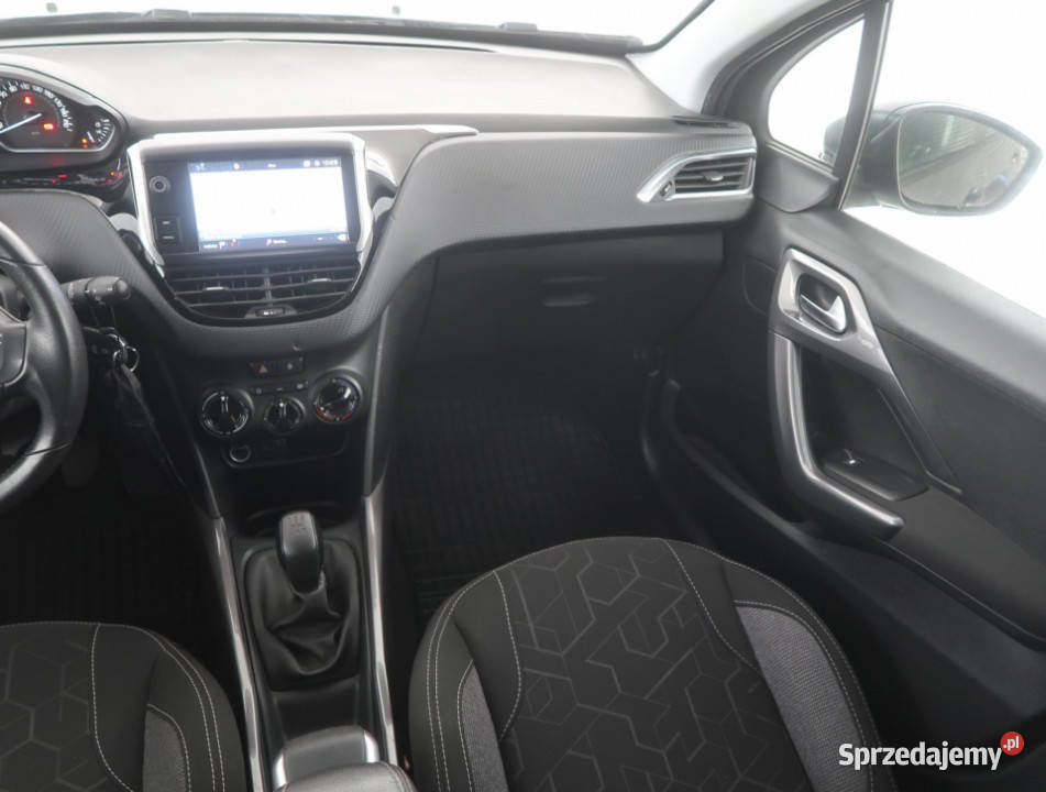 Peugeot 2008 16 BlueHDi Rok produkcji 2018