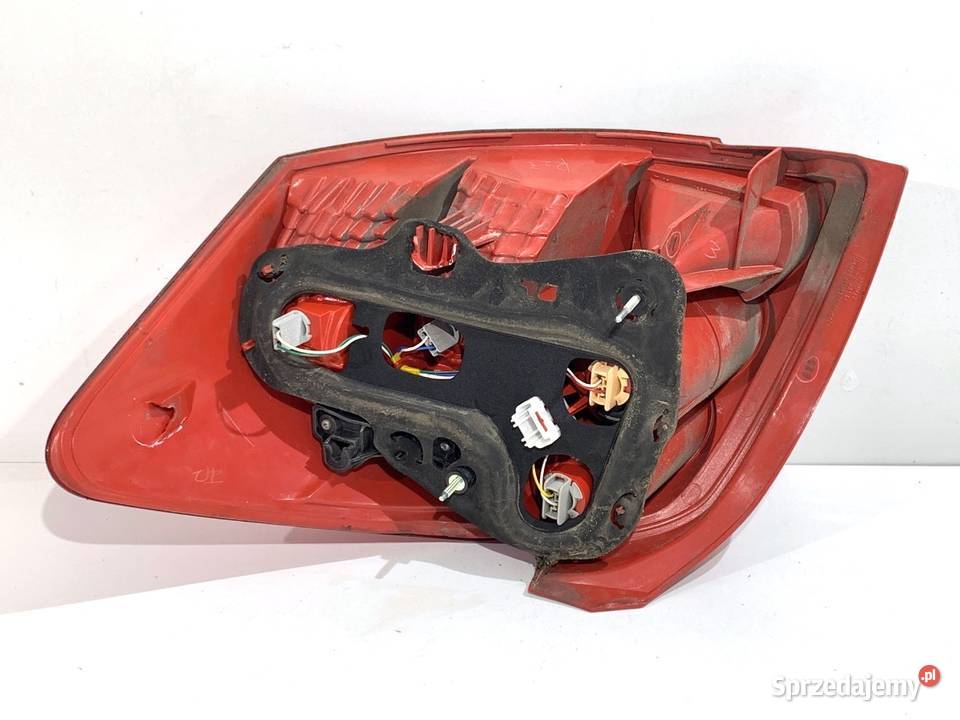 LAMPA LEWY TYŁ TOYOTA AURIS I Hatchback 0612