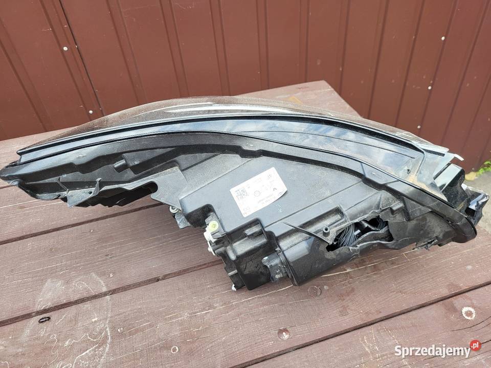 Renault Captur II reflektor lampa przod przednia