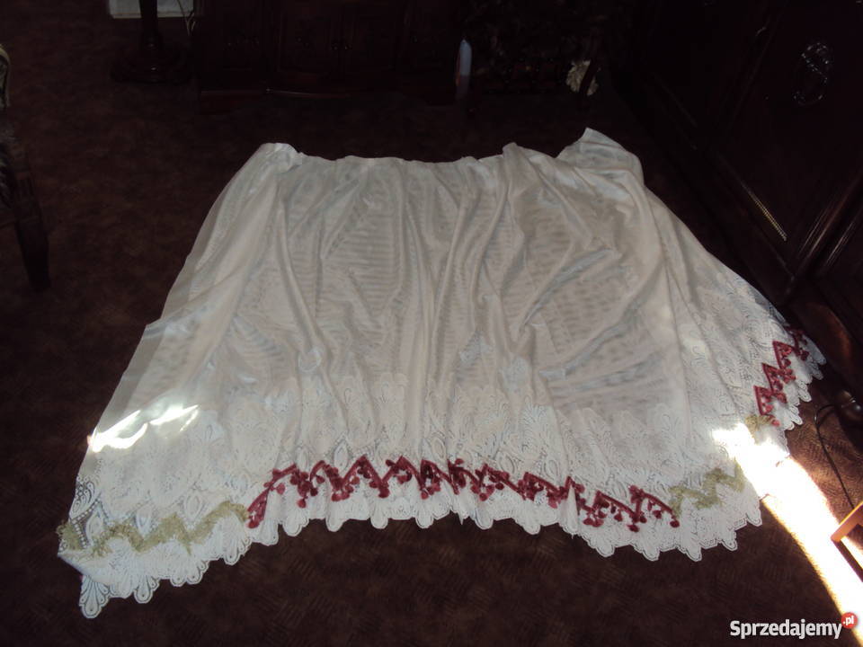 55 Śliczna firaneczka obszyta kolorową taśmą sprzedam