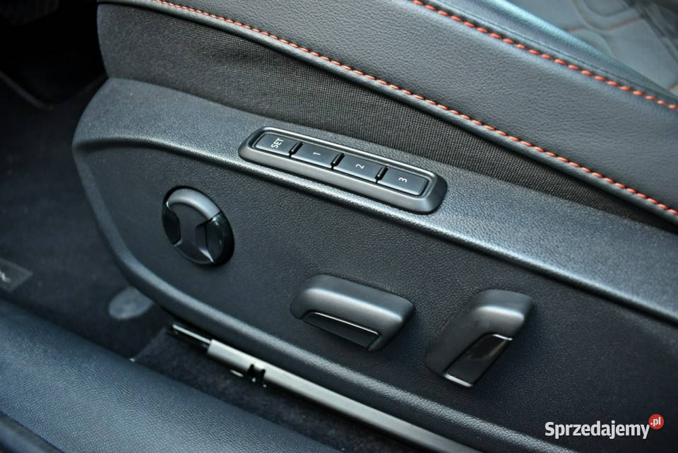 Seat Leon Bezwypadkowy Salon Polska Serwis ASO kurtyny powietrzne Leon Łódź