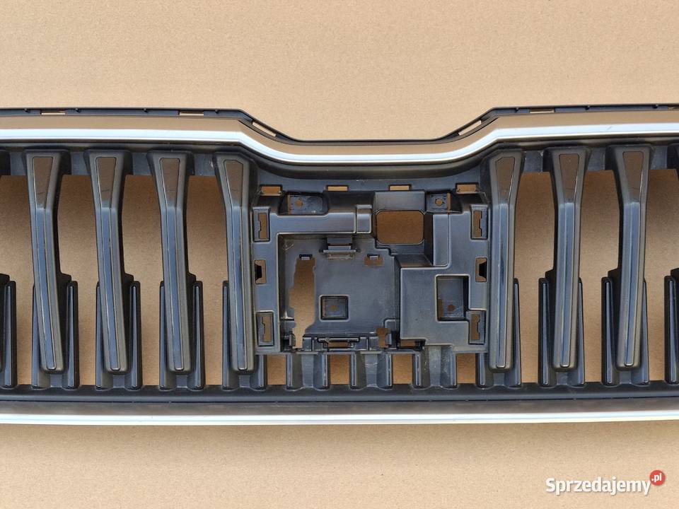 SKODA SUPERB IV 4 GRILL ATRAPA CHŁODNICY Bieleń