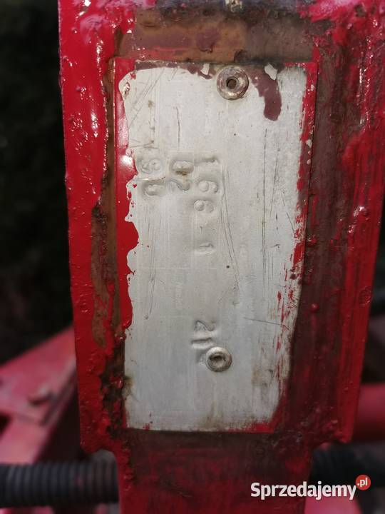 Sprzedam pługi trzyskibowe Piaski Szlacheckie