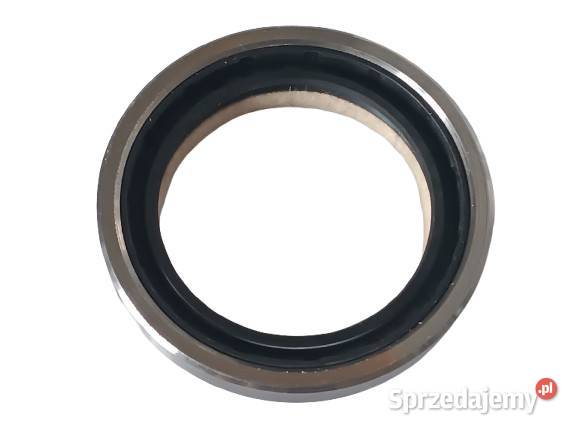 Obsada z uszczelnieniem piasty osi resorów Star Rzeszów