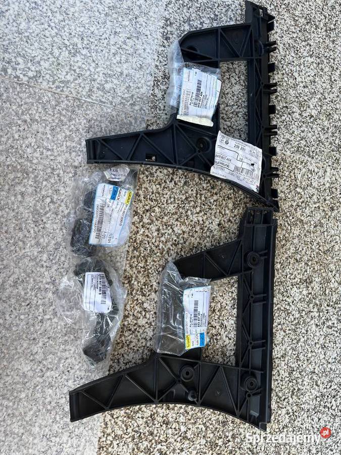 Komplet ślizgów do zderzaka Audi a4 b8